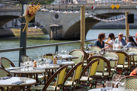 SENA, la prima chiatta a Parigi dedicata alla cucina italiana