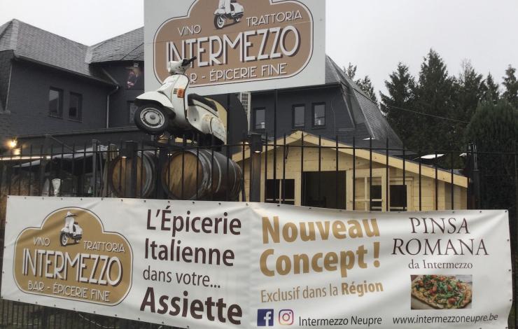 Intermezzo, épicerie italienne à Neupré, cartonne avec sa pinsa romana