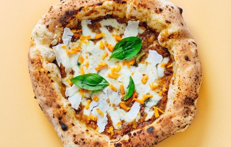 Peppe Cutraro: sa nouvelle Pizza Genovese célèbre la journée internationale de la cuisine italienne 