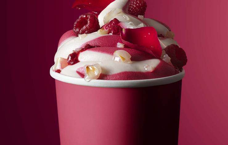 Pierre Hermé crée une ligne de glaces et de macarons qui célèbrent la Dolce Vita