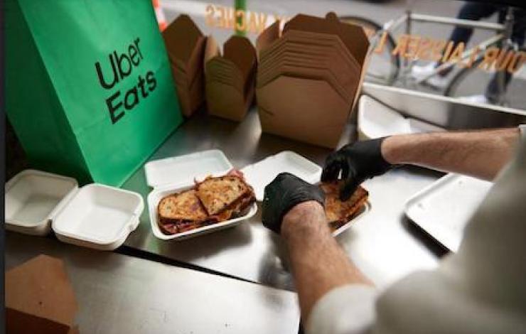 100 restaurants indépendants peuvent recevoir un financement pour des emballages éco-responsables