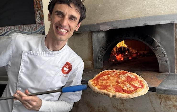 Adriano Farano, fort du succès de Pane Vivo dédié au pain, ouvre Pizza Viva sa pizzéria 