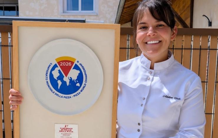 Adeline Viale médaille de bronze de Pizza a Due au Championnat du monde de  la pizza, à Parme