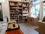 Mia Mangolini ouvre son épicerie-traiteur à Paris