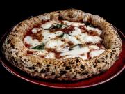 Gennaro Nasti fait face à la crise : le virus n'arrête pas la Pizza Gourmet !