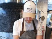 Pizza Cosy collabore avec 2 marques françaises pour le tablier et les casquettes