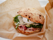 Lupo pizza street food, panuozzo e street burrata to go