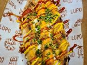 Julien Antoniolli lance Lupozzo, un hotdog inspiré de la pizza
