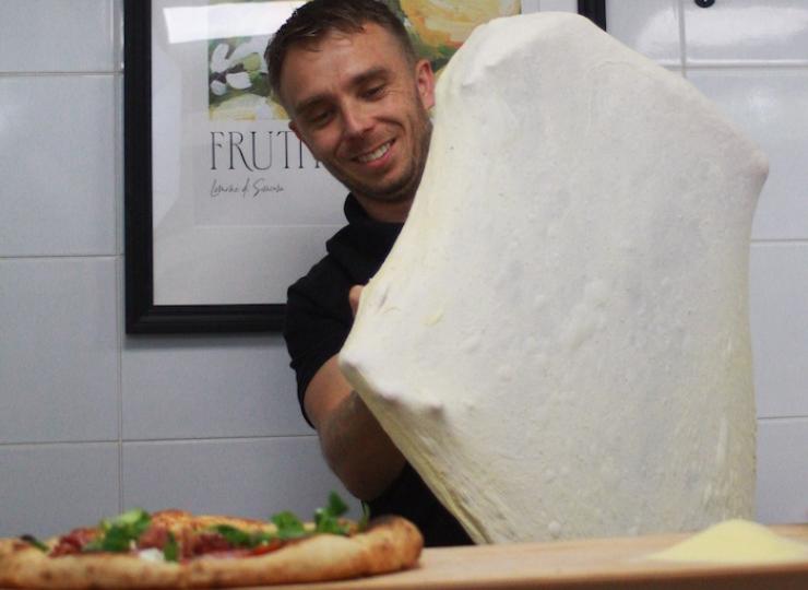 Jean L'Helgouach, Champion du monde de pizza, intègre l'Association des Pizzérias Françaises