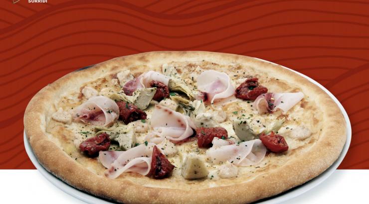 @amamangiasorridi avec une pizza qui célèbre l'été