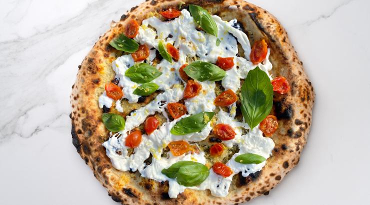 Pizza Cosy x Davide Ruotolo : une margherita stellaire à Palazzo Petrucci