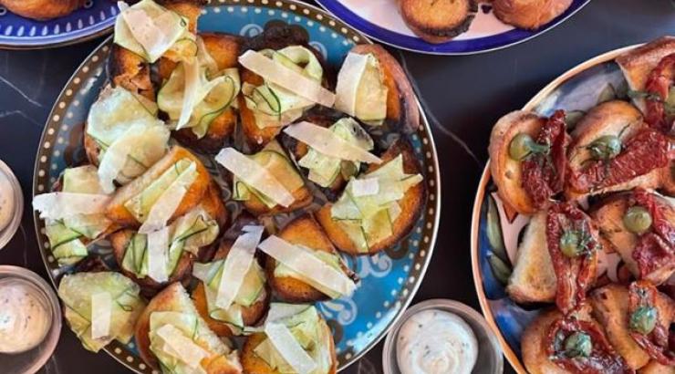 Navigli offre les antipasti à l'heure de l’aperitivo