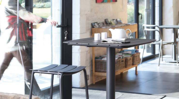 Proloisirs, spécialiste du mobilier extérieur, investit les CHR