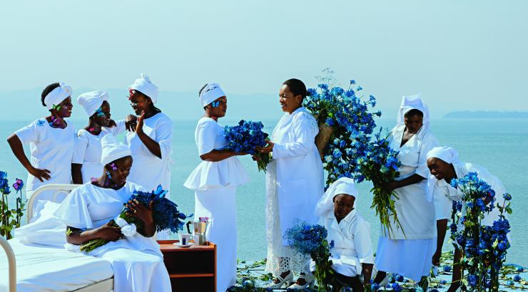 Lavazza lance More Than Us, son calendrier 2024 qui met en scène la photographie africaine