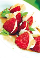 Salade de fraises et Parmigiano-Reggiano