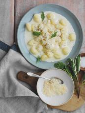 Gnocchi de pommes de terre à la crème de parmigiano reggiano