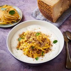 Tagliatelle au ragù blanc et Grana Padano de Denny Imbroisi