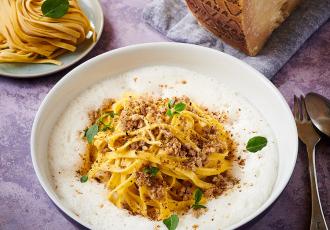 Tagliatelle au ragù blanc et Grana Padano de Denny Imbroisi